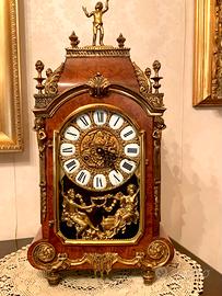 SPLENDIDA PENDOLA IN RADICA DI NOCE