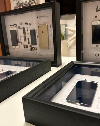 QUADRI iPHONE DISASSEMBLATI – REALIZZATI A MANO