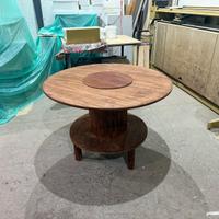 Tavolo fatto a mano da falegname esperto