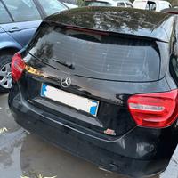 PORTELLONE POSTERIORE E ALTRI RICAMBI PER MERCEDES