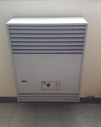 3 Radiatori a gas metano, ventilati
