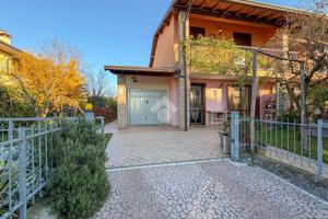 PORZIONE DI BIFAMILIARE A CALCINATO