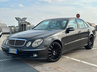 Mercedes E 270 avantgard