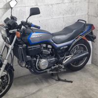 Honda VF 750 - 1985