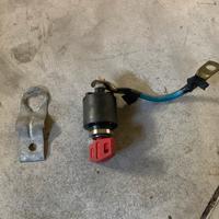 Staccabatteria per auto d’epoca  con due chiavi