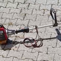 Decespugliatore a scoppio