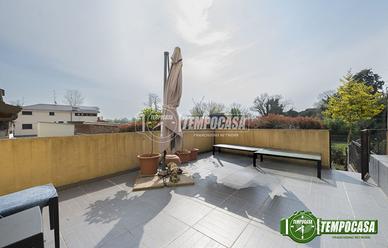 Bilocale su due livelli con terrazzo e giardino pr