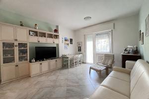 Appartamento con garage in zona centro
