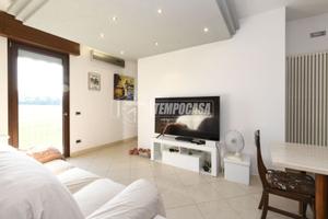 AMPIO TRILOCALE CON BOX E CANTINA