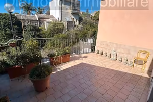 Casa singola con terrazza a Giarre