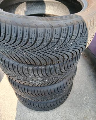 gomme 205 x 50 x 17 