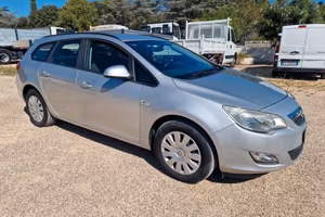 Opel Astra 1.7 CDTI 110CV Sports Tourer Cosmo 2012