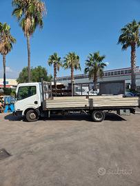 Nissan Cabstar 35.11 Cassone Fisso Sponde in Allum