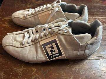 Sneakers Fendi Vintage Bianche  con Maxi Logo FF