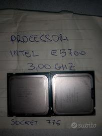 2 processori Intel E5700 (la coppia)