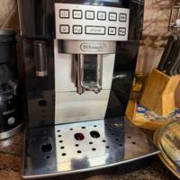 Macchina da caffè automatica De’Longhi Magnifica