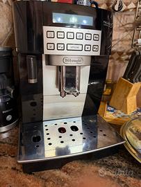 Macchina da caffè automatica De’Longhi Magnifica
