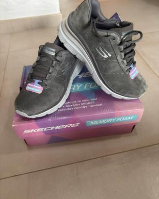 Skechers Fashion Fit Grigie con Memory Foam