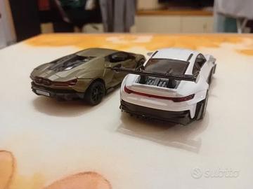 2 modellini Lamborghini e Porsche