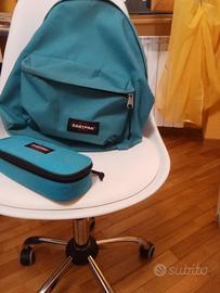 zaino Eastpak con astuccio 