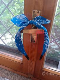 cerchietto a fiocco azzurro fantasia Paisley 