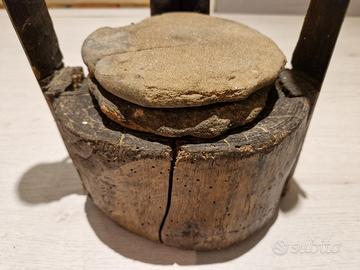 Antico Ceppo con Piastre in Pietra per Focacce