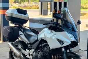 Honda cbf 600 full
