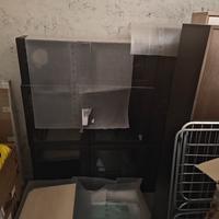 armadi, vetrine comodini e altro