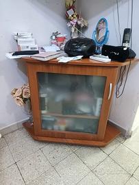 Mobile angolare con vetrinetta