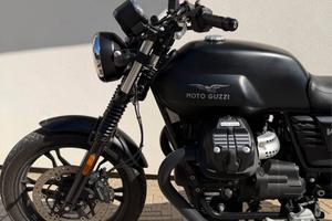MOTO GUZZI V7 III STONE