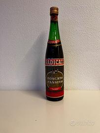 Vino Moscato Passito Radicati, Torino. Vintage