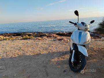 Piaggio Beverly 125 i.e. 2016