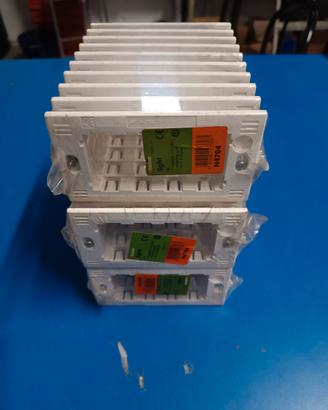 29 supporti Living Light 4 posti N4704