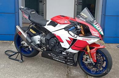 Yamaha R1 M pronta pista 