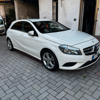 Marcedes A180-1.6 122cv -Benzina