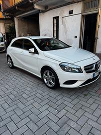 Marcedes A180-1.6 122cv -Benzina