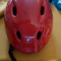 Casco + ginocchiere + gomitiere per bambini