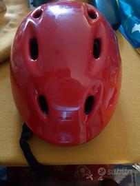Casco + ginocchiere + gomitiere per bambini