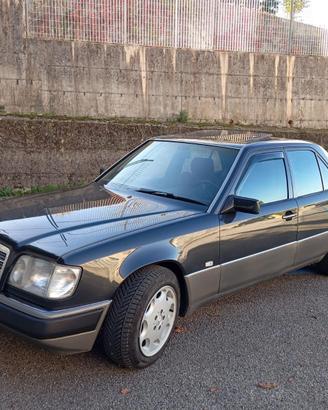 Mercedes benz w124