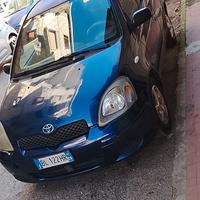 Toyota Yaris 1000 benzina 