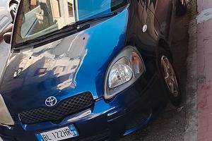Toyota Yaris 1000 benzina 