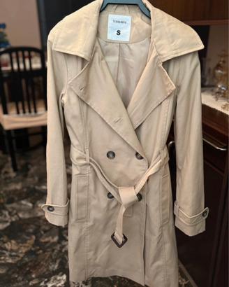 Trench/cappotto leggero beige firmato Terranova