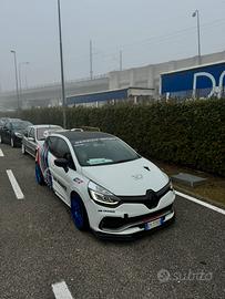 CLIO 4 R.S.