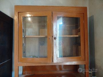 Titolo: Credenza vintage anni '40/'50 da restaurar