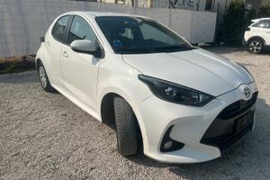 Toyota Yaris Hybrid Business Autoccaro