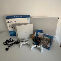 PlayStation 4 Slim 500GB con 2 controller e giochi