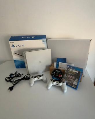 PlayStation 4 Slim 500GB con 2 controller e giochi