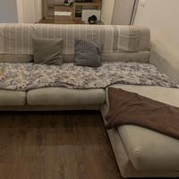 Divano con cassettone lungo