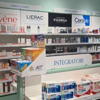 Arredo per farmacia e parafarmacia