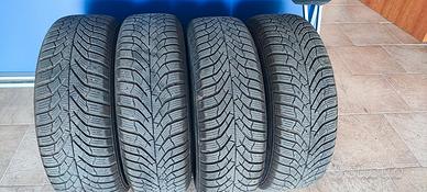 4 gomme invernali Kumo 